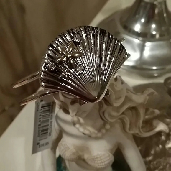 Periwinkle by Barlow Bracelet EUC‎ - Picture 2 of 3